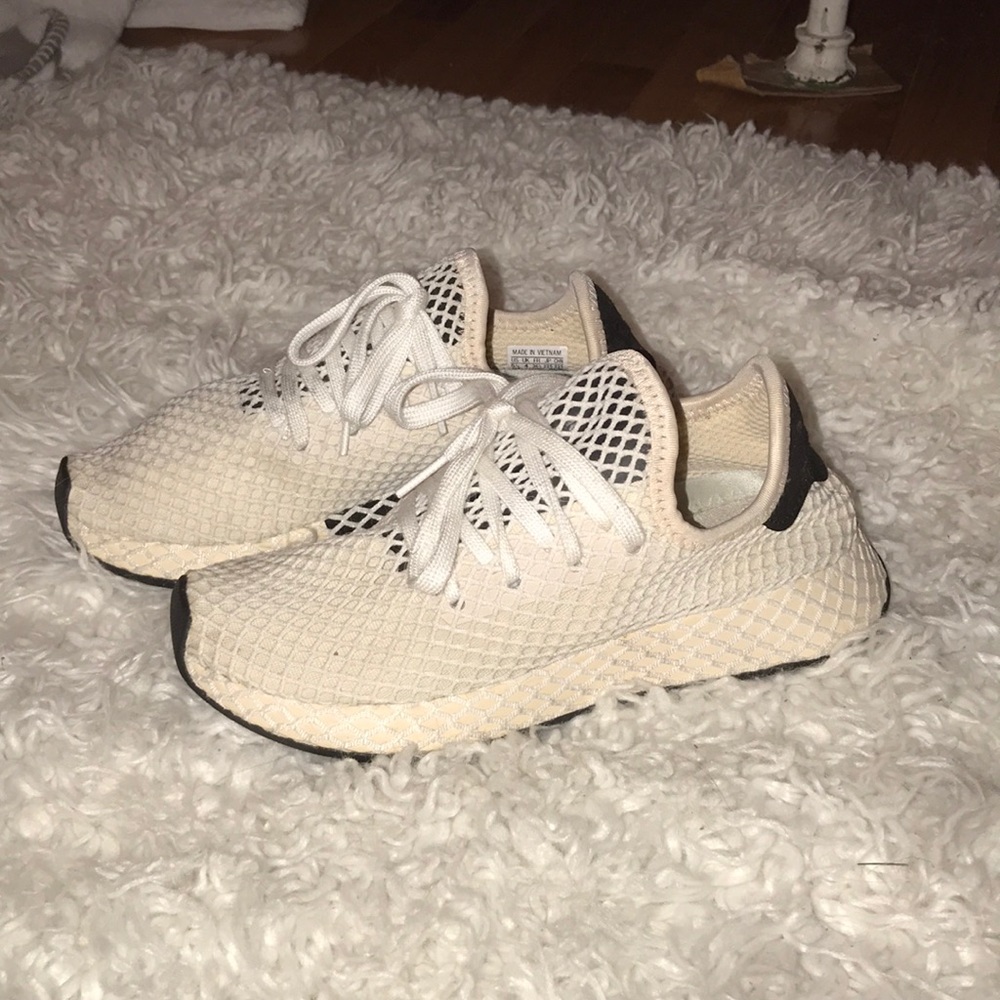 Adidas mesh sneakers size women’s 5 1/2